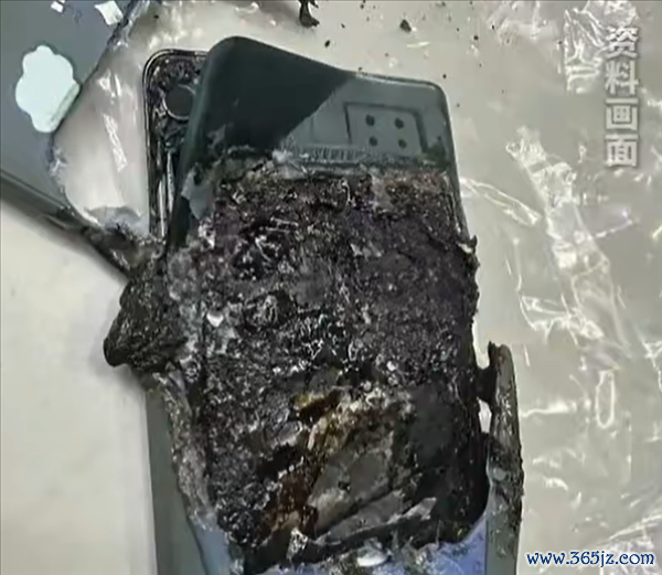 后怕不已!  手机放枕边充电凌晨陡然爆炸：屋内一会儿烟雾缭绕