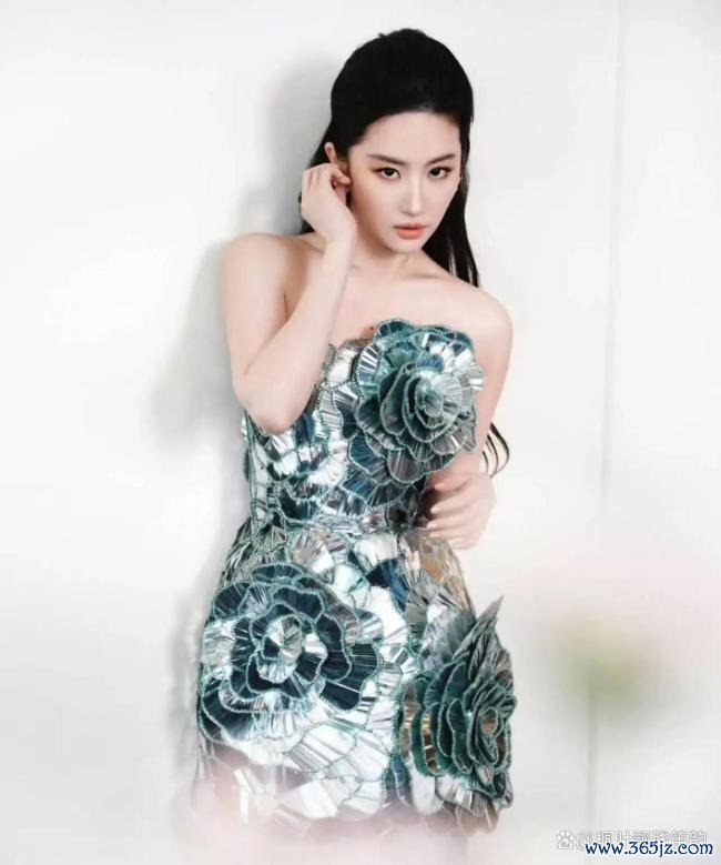 刘亦菲琉璃玫瑰裙 前锋圈的“第一顺位”证实